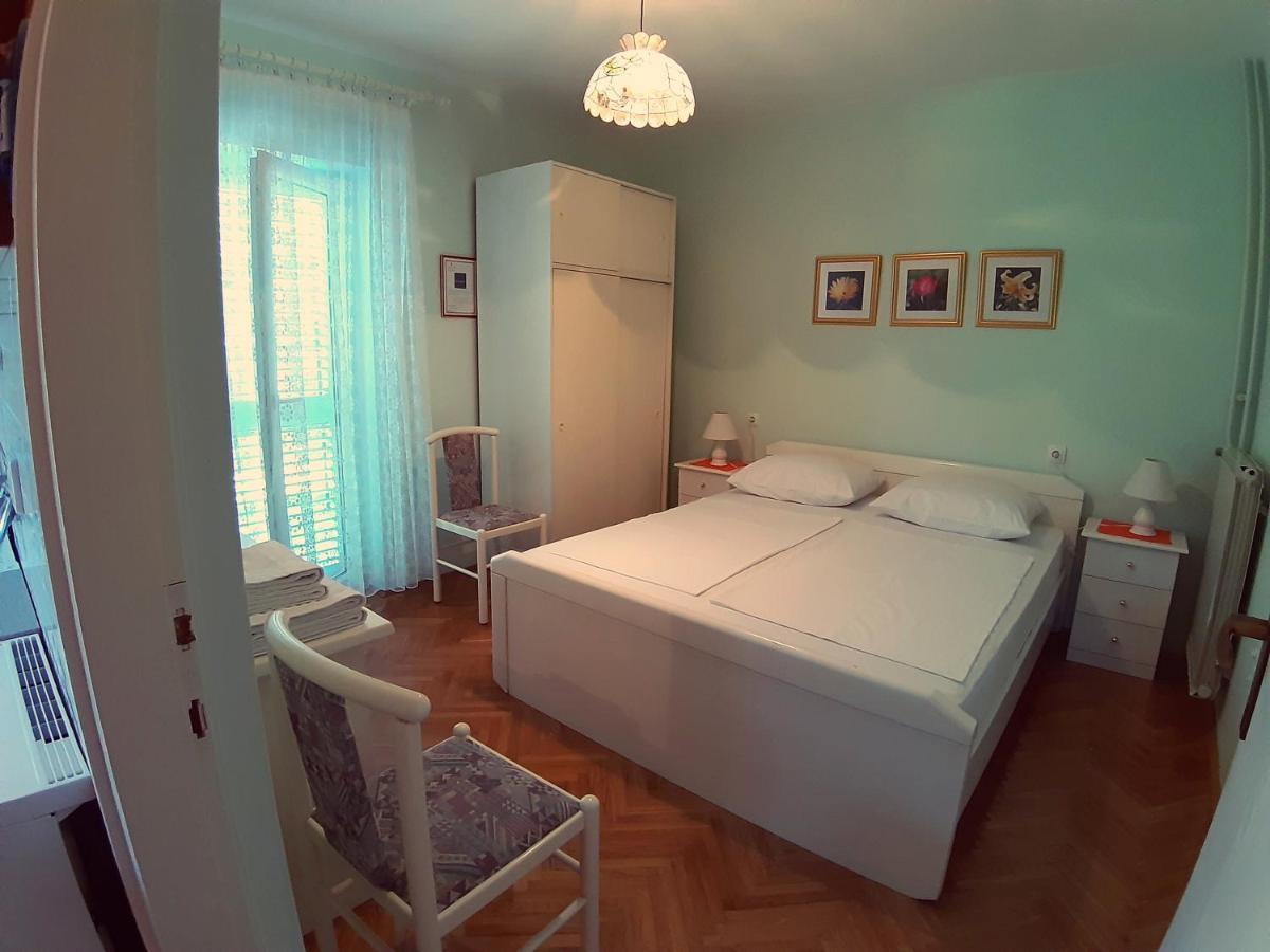 F• R• I• E• N• D• S• Bed & Breakfast Novalja Exterior photo